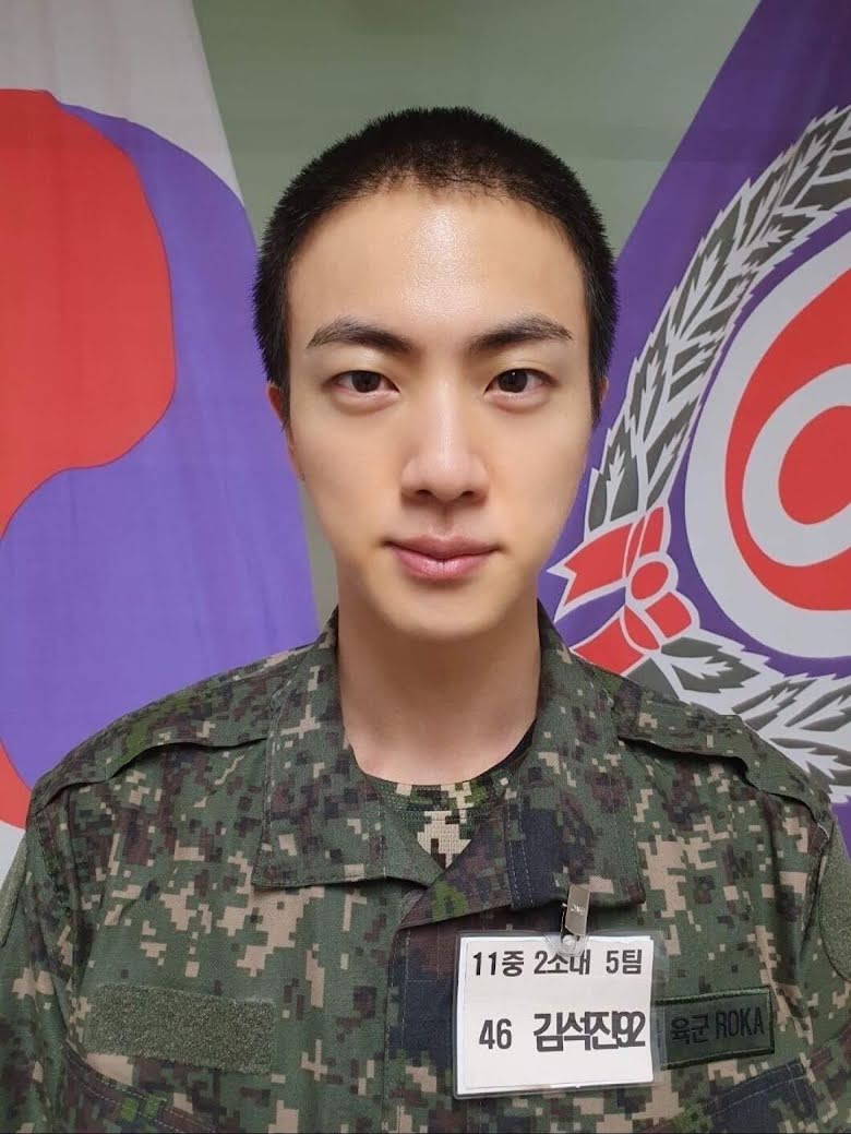" Cairlah Tengok Dia Pakai Beret"- Gambar Jin BTS Telah Ditularkan Membuat Netizen Tergamam 3 unnamed 2022 12 28T100131.810