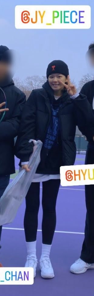 ‘Kelihatan Semakin Kurus,’ Peminat Terkejut Dengan Gambar Terbaru TWICE Jeongyeon 6 twice jeongyeons recent photos following weight loss become hot topic 6