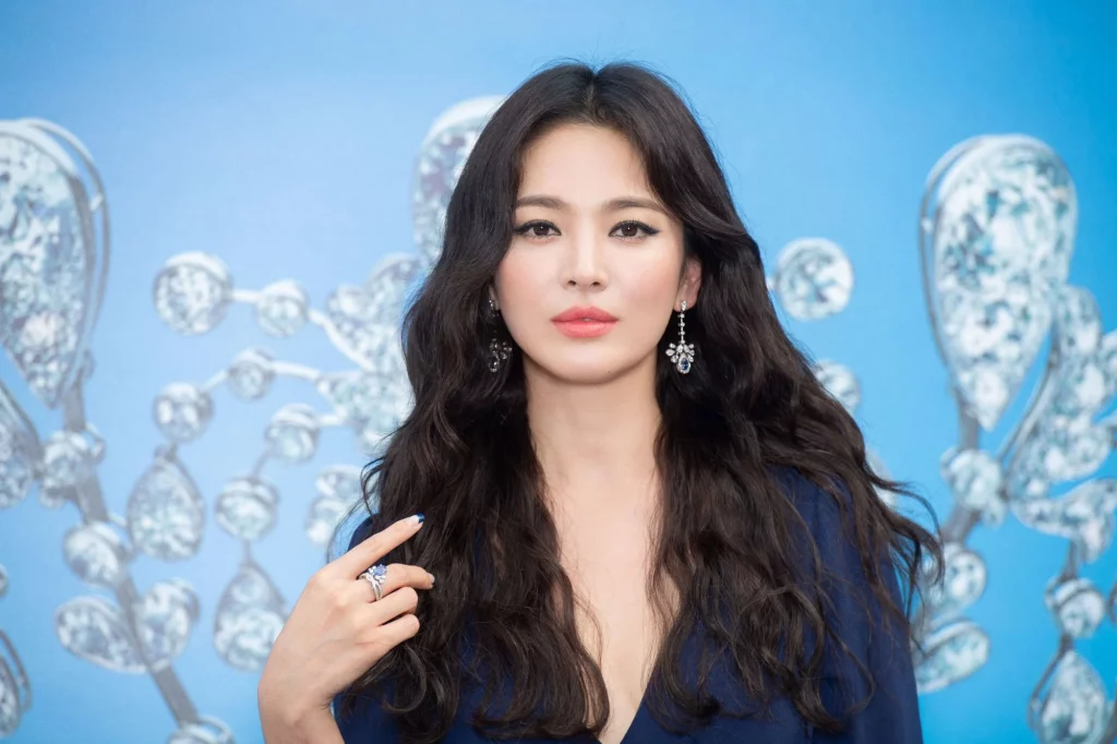 Sangat Mengejutkan Ini Bayaran Yang Diterima Song Hye Kyo Untuk Setiap Episod 3 18131010 monaco song hye kyo 1 cover 2000x1333
