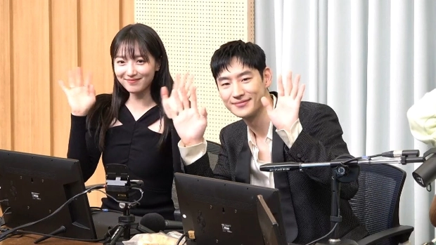 Lee Kyung Shil Melakukan Perlecehan Seksual Terhadap Lee Je Hoon Taxi Driver 2 1867167B 8660 4E0F 99AF BA182F198658