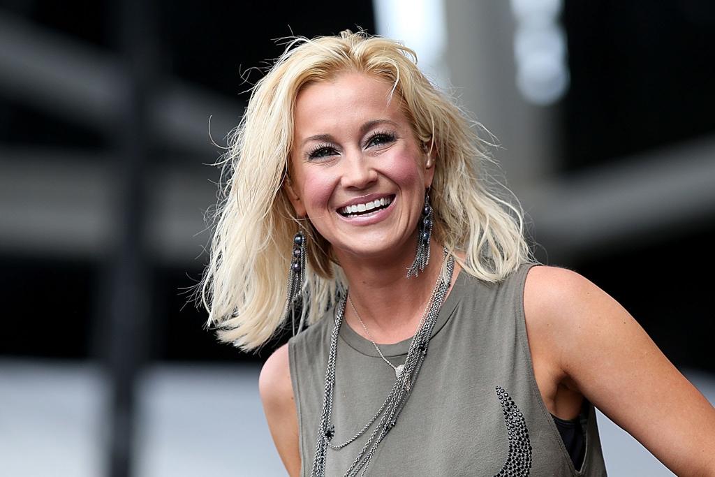 Terkini Suami Kellie Pickler Bunuh Diri 2 33047321 1807 43AA BE08 FD782163BBE9