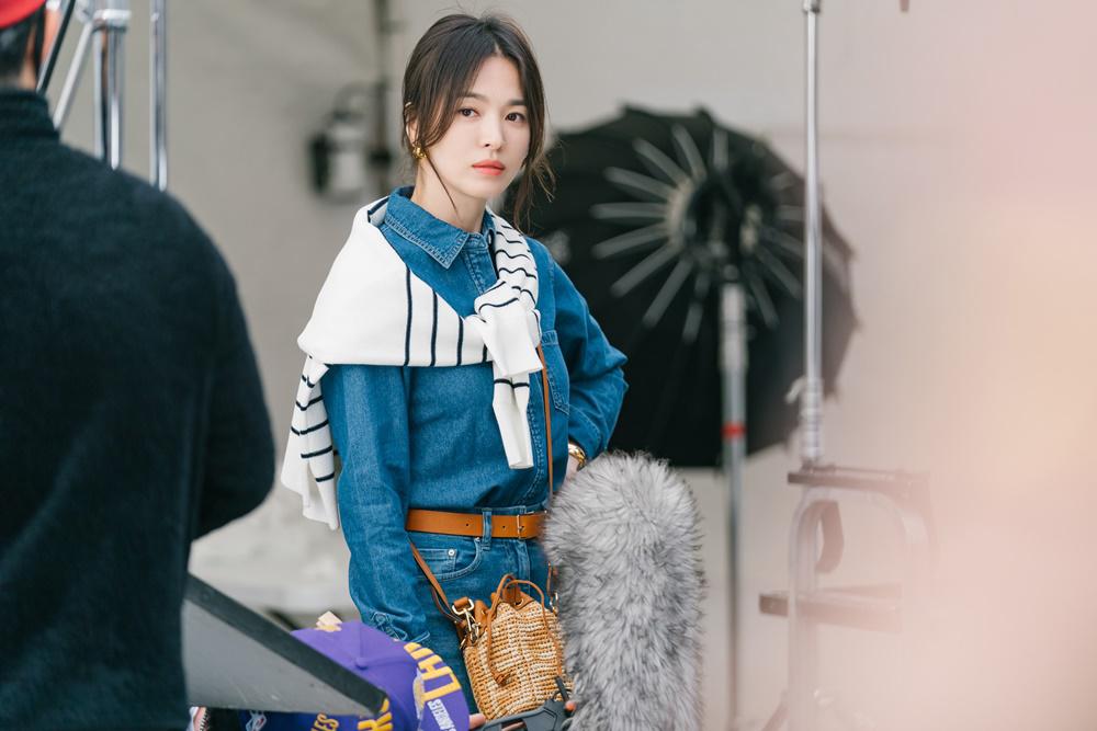 Profesyen Yang Pernah Dibawa Oleh Song Hye-kyo 7 3D12E055 EBCD 408C A979 948875A91D75