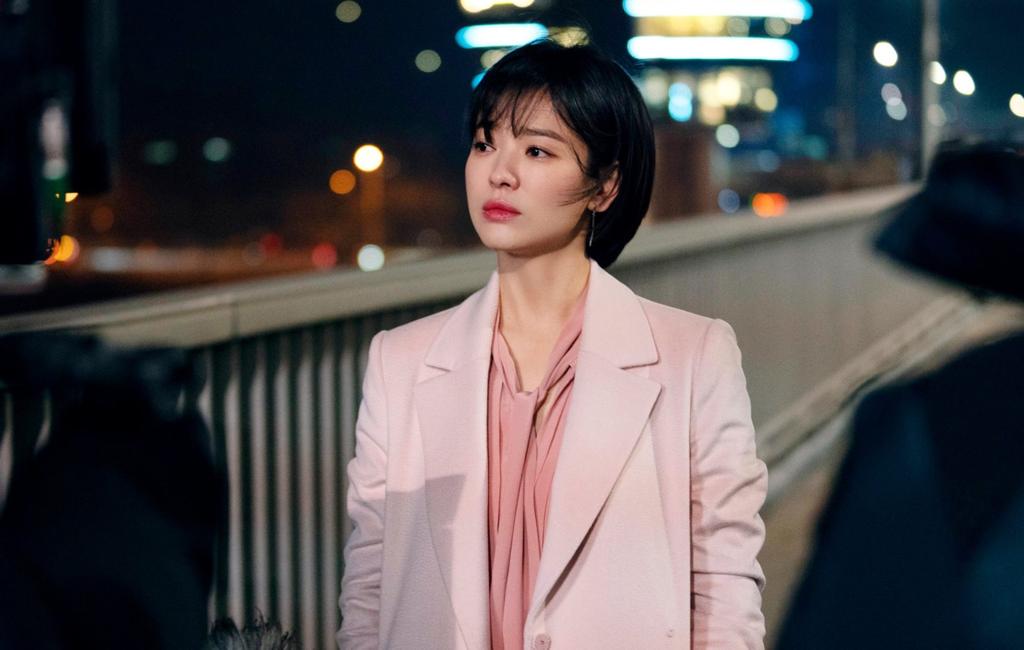 Profesyen Yang Pernah Dibawa Oleh Song Hye-kyo 6 4189A47E FFA7 4D86 8D9C CB540C8D3031