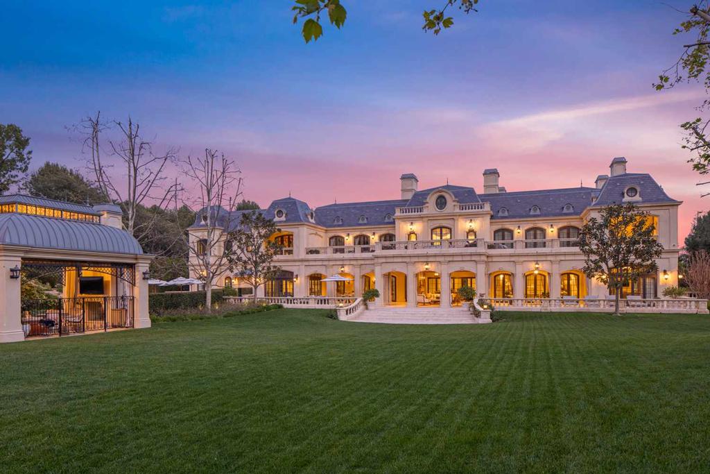 Mark Wahlberg Menjual Rumah Agamnya 4 78DF3724 438F 4C2F 9C73 76EC1A5270B2