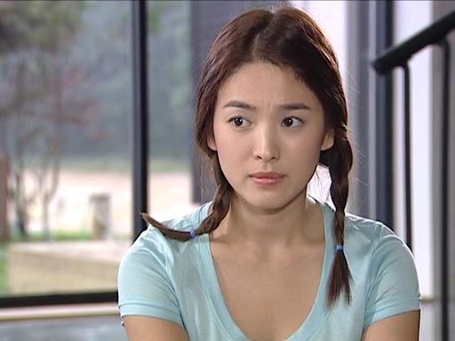 Profesyen Yang Pernah Dibawa Oleh Song Hye-kyo 3 86D3442A BE1B 4991 A1EC B19B8BB17899