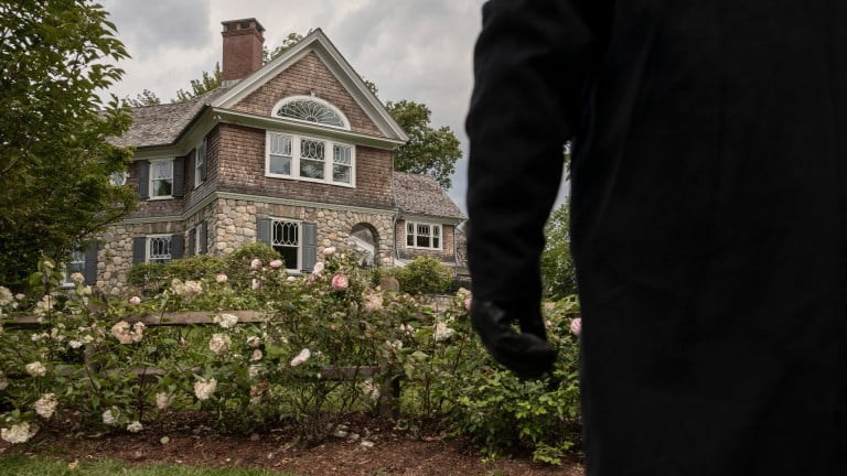 The Watcher Drama Netflix Dari Kejadian Sebenar Tentang Rumah Misteri Dan Psikopat 5 BAA75B42 42B5 4230 B9A9 ED7066FAC32C