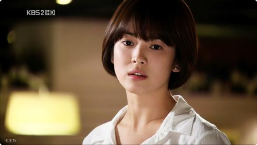 Profesyen Yang Pernah Dibawa Oleh Song Hye-kyo 5 EC6F0EAF C7BC 4CA4 8E04 3B7CBDC82DF8