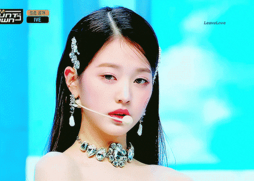 6 Sebab Mengapa Jang Won Young Menjadi Bintang K-Pop Yang Digemari 1 Jang Won young gif