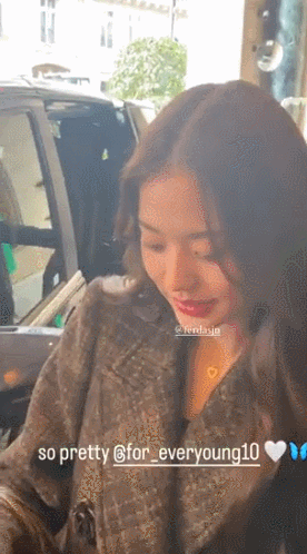 6 Sebab Mengapa Jang Won Young Menjadi Bintang K-Pop Yang Digemari 5 jang won young paris