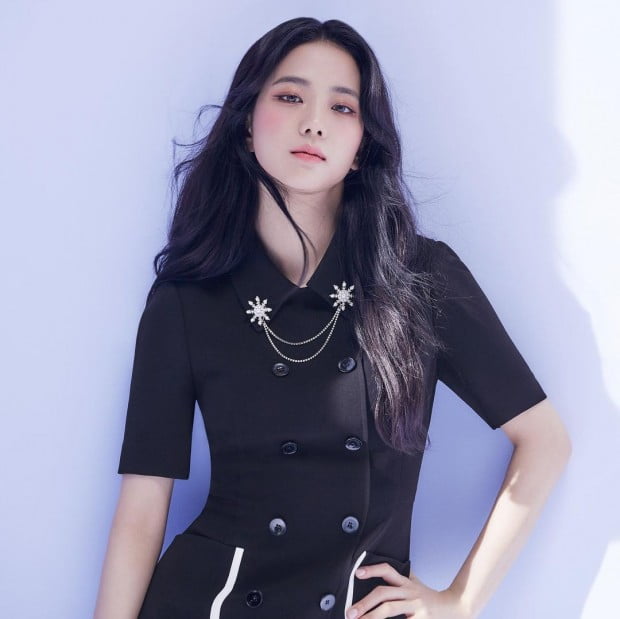 BLACKPINK Jisoo Mungkin Akan Memperbaharui Kontrak Dengan YG... Sebagai Tukaran Untuk ‘Ini’? 2 k pop idols with best personality blackpink jisoo kim minju cha eunwoo more