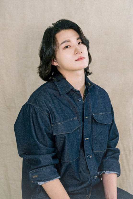 Shin Seung Ho Bakal Membintangi Filem Thriller Misteri Baharu 5 DF742D83 DC04 4E3B BF5A 91D4B2C06E41
