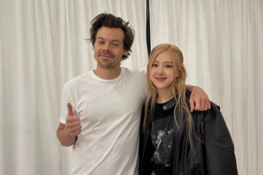 BLACKPINK Syorkan Restoren Ini Kepada Harry Styles, Tapi... Sedikit Mengecewakan 4 Harry Styles ROSE 03 20 06.21.47