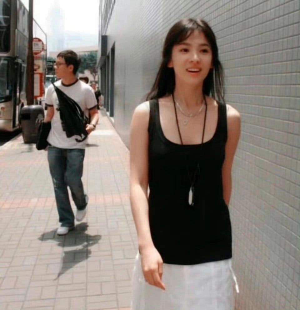 Imej Song Hye Kyo Pada Tahun 2000-an Menjadi Viral Di China 3 Song Hye Kyo 2 240323 3