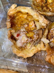 "Tu Pasal Lah Aku Malas Nak Pergi Bazar"-Pembeli Kongsi Cerita Beli Karipap Berkulat 1 karipap2