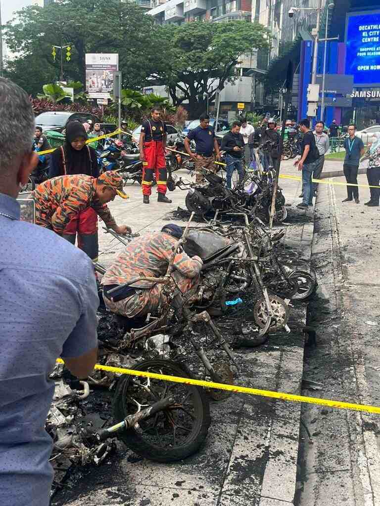 "Allahuakbar... Kesiannya Owner Motor2 Yg Terbakar"-Beberapa Motosikal Rentung Di Depan KLCC 1 WhatsApp Image 2023 04 14 at 9.2