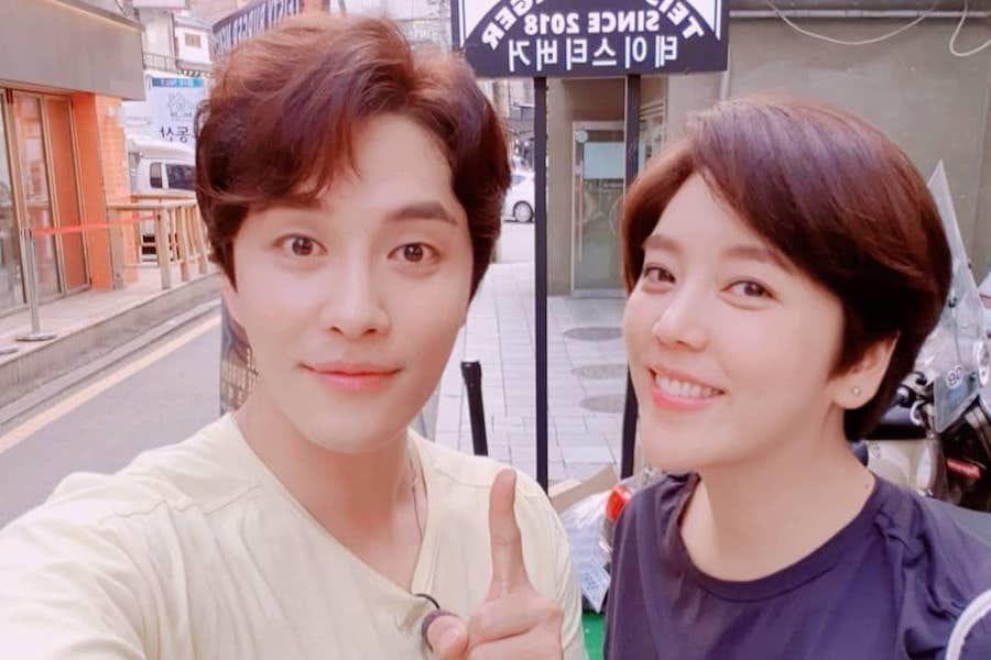 10 Foto Min Woo Hyuk (Dr Roy) dan Isterinya 2 0c0eb2c2 b258 410d a4c8 d78382be6548
