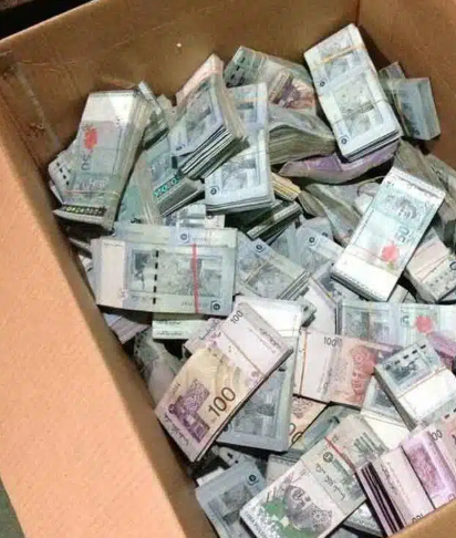 Seorang Wanita Temui Duit Sebanyak RM10 Juta Di Lapangan Terbang, Sekali Ini Yang Dilakukan Oleh Beliau 1 Screenshot 2023 05 20 180637