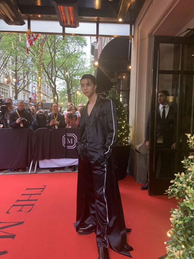 11 Selebriti Korea Yang Pernah Hadir Di Acara Met Gala 4 b44717c4 35b5 452b b04c e648613f7cbd