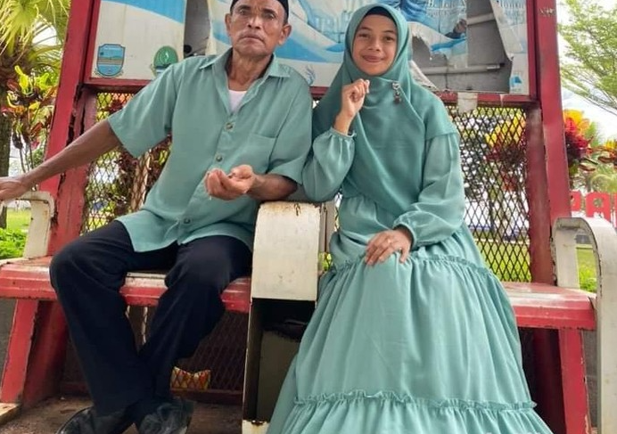 Kena Paksa Kahwin Dengan Lelaki Tua Usia 63 Tahun, Wanita Ini Cerita Hal Terkini Yang Berlaku Pada Nya 2 daebaking.co bersama