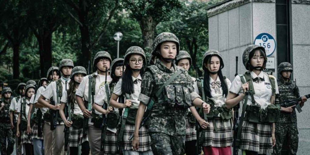 Pelajar Sekolah Menengah Ini Terpaksa Menjadi Tentera Demi Markah Bonus 2 duty after school 4