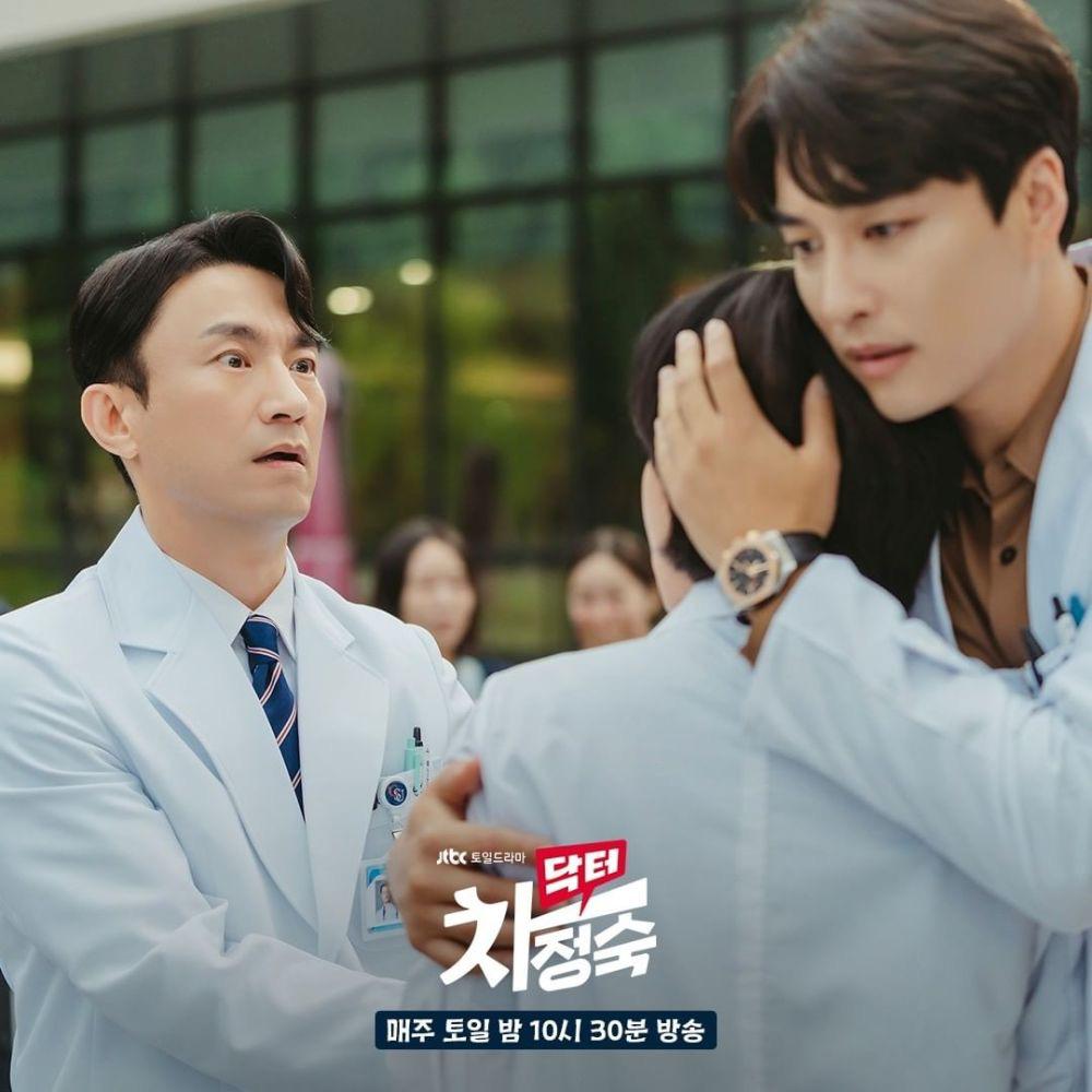 10 Cara Roy Kim Memenangi Hati Doctor Cha 6 Doctor Cha