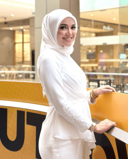 "Sebab Tu Ramai Sayang Puteri Sarah"-Puteri Sarah Dipuji Kerana Tidak Lokek Memberi 1 puterisarah2