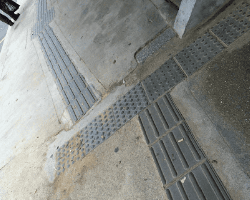 "Jangan Parking Di Laluan Tactile"-Ramai Rupanya Tak Tahu Fungsi Laluan Tactile Untuk Oku 1 tactile