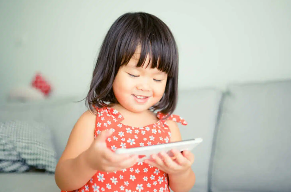 Wanita Ini Kongsi 5 Tips Elak Anak-Anak Ketagih Dengan Gadget, Mari Lihat Apa Yang Dilakukan Oleh Beliau 1 Screenshot 2023 06 16 115545