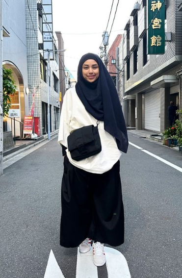 Misz Nina Selamat Bernikah, Sekali Suami Nya Mendapat Perhatian Netizen 1 fgdh
