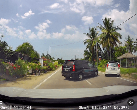 "Nasib Baik Myvi Tu Perasan"-Buat Pusingan U Dlm Jalan Sempit, Kereta Hampir Berlanggar 1 myvi