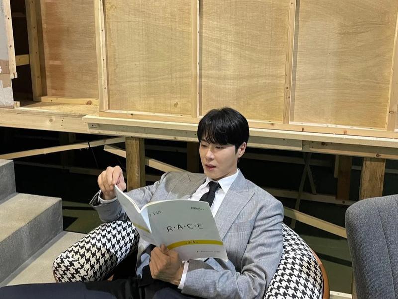 10 Idol Kpop Memiliki IQ Hampir Sama Dengan Albert Einstein 6 12da1036 d912 48eb 8bb9 85aa80e1ee06