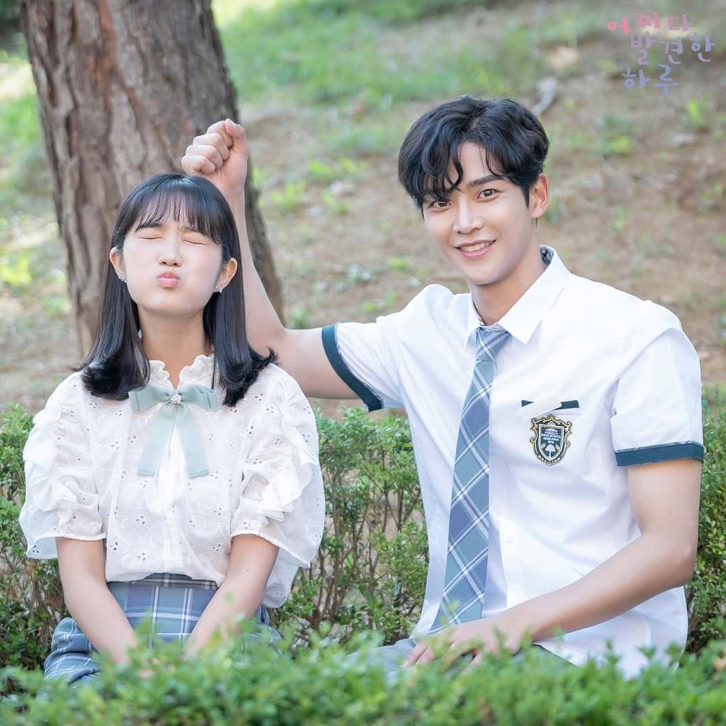 17 Kdrama Komedi Menarik dan Menyegarkan 15 164c2359 54cd 4345 923b 20ca3fe11cf8