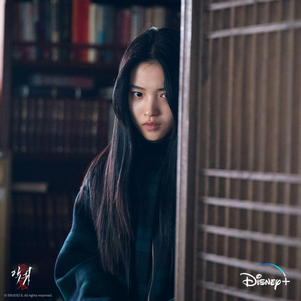 8 Fakta Watak Yeom Hae Sang Dalam Revenant, Pemburu Roh Jahat 7 2eddf8dc a337 490a 8d4b f3edf6d7d91f