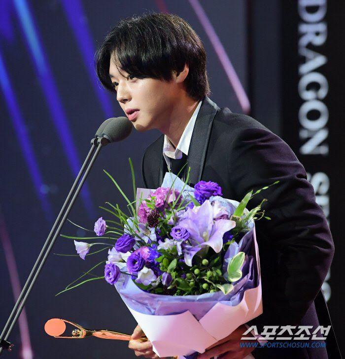 Song Hye Kyo Mendahului Blue Dragon Series Awards 2023, Senarai Lengkap Pemenang Anugerah 1 Blue dragon award