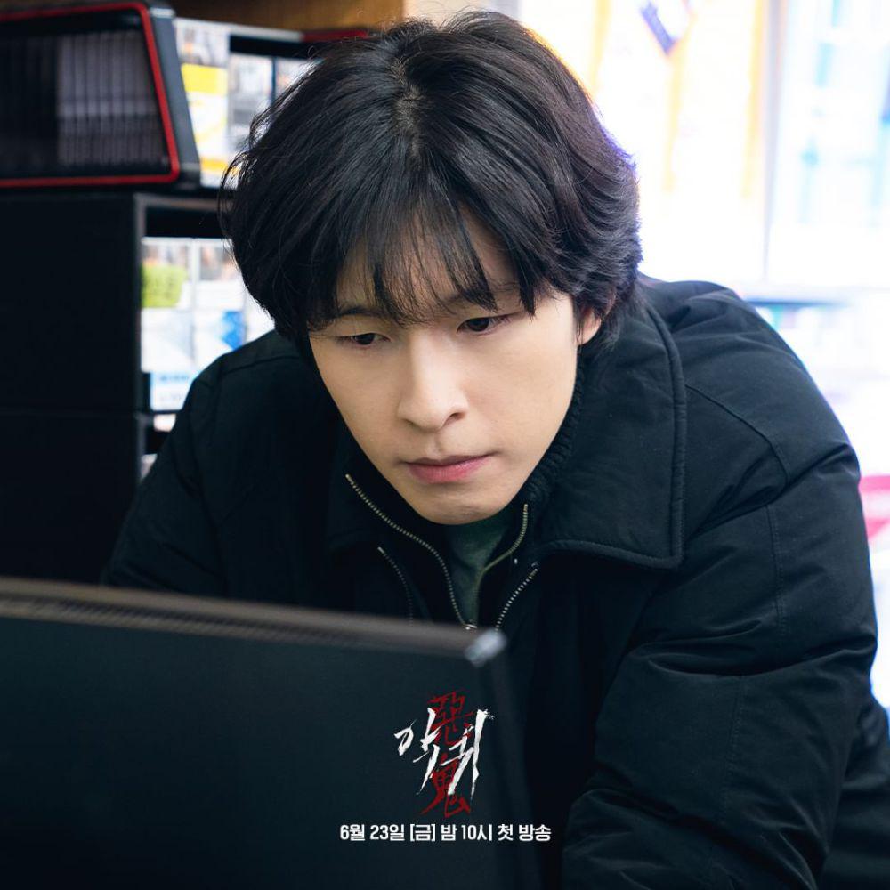 Revenant - Perkembangan Watak Detektif Lee Hong Sae 2 Lee hong sae