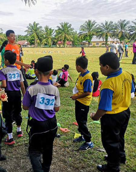 Sanggup Patah Balik Nak Bantu Kawan Ketika Merentas Desa, Sekali Respon Anak Murid Ini Buat Ramai Yang Sebak 1 Screenshot 2023 07 17 120756