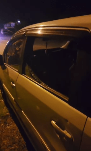 Kereta Dipecah Masuk Ketika Berhenti Makan, Netizen Disarankan Untuk Tidak Tinggalkan Brg Berharga Dlm Kereta 1 pecah