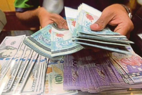 Gara-Gara Terlupa Letak Beg Kain Berisi Duit Atas But Kereta, Duit Sebanyak RM60,000 Bertaburan Atas Jalan Raya 2 Screenshot 2023 08 11 112154
