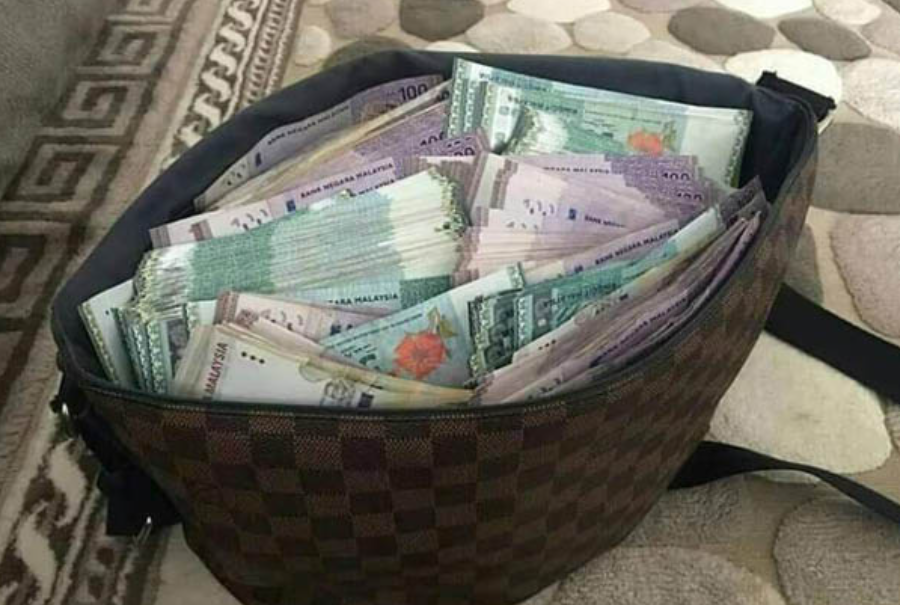 Duit Bertukar Jadi Bantal, Lelaki Rugi Sebanyak RM22,000 Akibat Percaya Bomoh 2 Screenshot 2023 08 18 172550