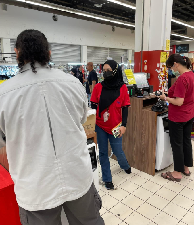 Disebabkan Anak Istimewa Potong 'Queue', Bapa Kena Marah Dengan Pelanggan Lain 1 Screenshot 2023 09 03 162811