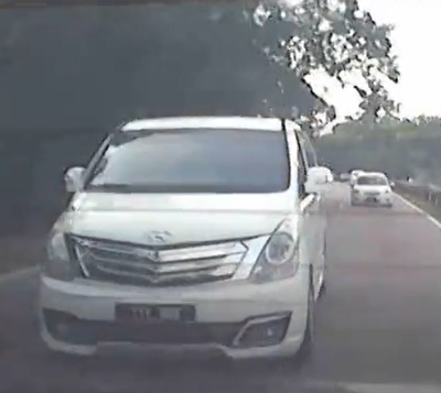 Kereta Chevrolet Cruze Terbabas, Pemandu Hyundai Starex Diminta Serah Diri Selepas Memandu Secara Bahaya 1 Screenshot 2023 09 04 162718