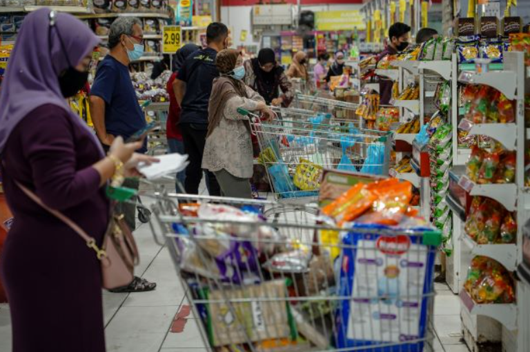 Beri Sindiran Harga Barang Naik, Respon Makcik Ini Tarik Perhatian Ramai 1 Screenshot 2023 09 07 191103