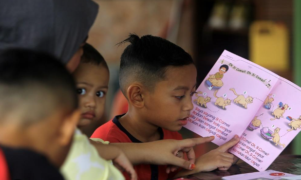 Reaksi Guru Ajar Anak Murid Mengeja, Sekali Lain Pula Yang Jadinya 1 Screenshot 2023 09 21 213319