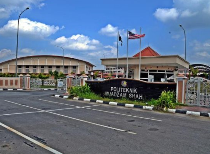 Hantar Abang Masuk Kolej, Sekali Reaksi Adik-Adik Pula Tarik Perhatian Ramai 1 Screenshot 2023 09 25 145816
