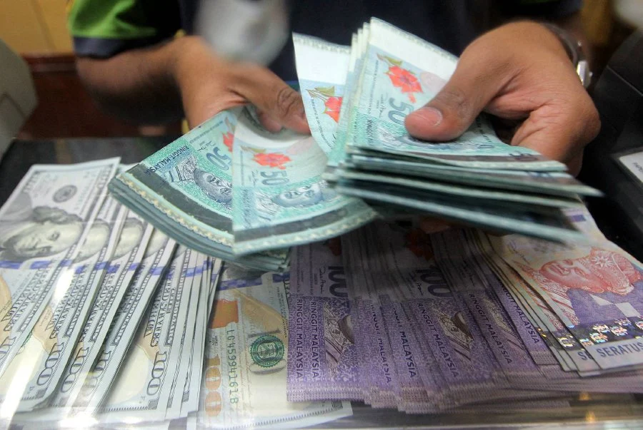 Kerajaan Bagi 'Cash' RM85,000 Kepada Pengantin Lelaki Jika Kahwin 2 cash