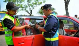 Kongsi Klip Bengang Dengan Undang Undang Tinted Gelap Disokong Warganet 1 1 2