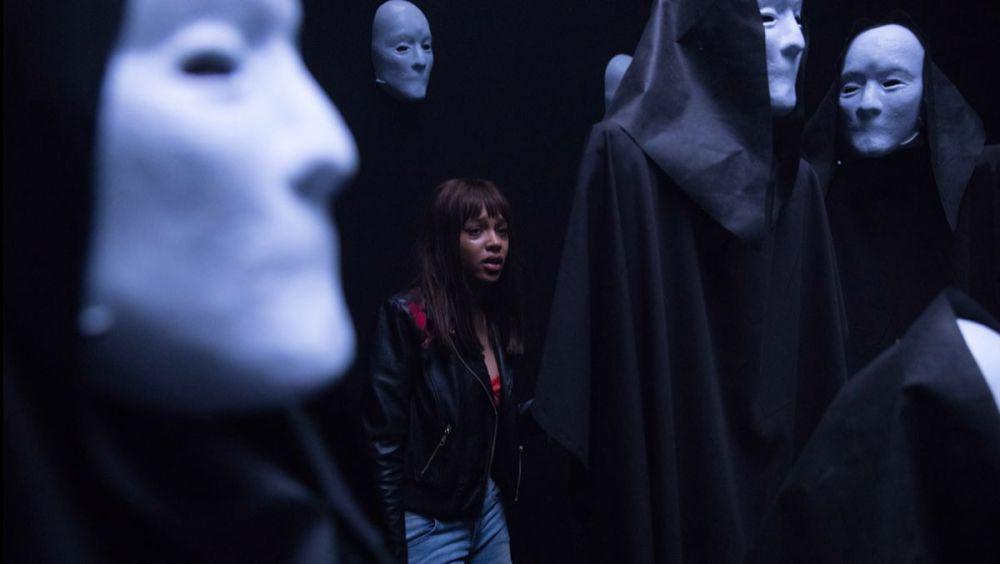 10 Filem Seram Thriller Berlatarkan Malam Halloween yang Menyeramkan 8 5f52cc35 b1a6 443e a310 455960d33f10