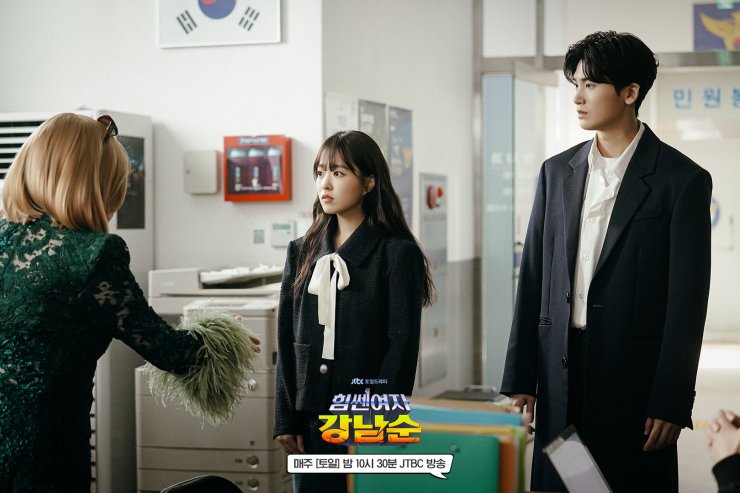 Strong Girl Nam Soon: Do Bong Soon dan Ahn Min Hyuk Membuat Kemunculan Istimewa di Episod 3 5 Strong girl nam soon