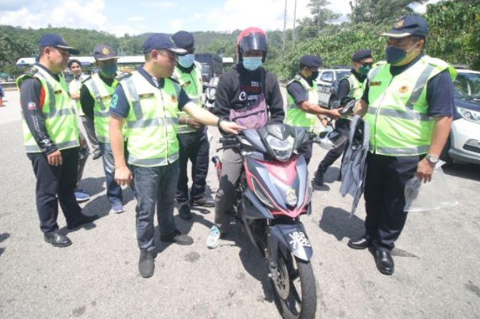 Dihalang Pergi 'Ride' Selepas Isteri Kata Tak Sedap Hati, Sekali Ini Yang Terjadi 1 Screenshot 2023 10 09 092606
