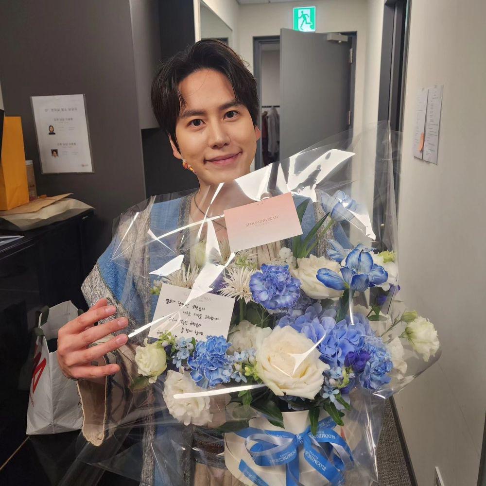 Super Junior Kyuhyun Tercedera Menyelamatkan Rakannya Yang Hampir Ditikam Oleh Penceroboh 3 4128b701 3910 4588 92eb 2486244f794b